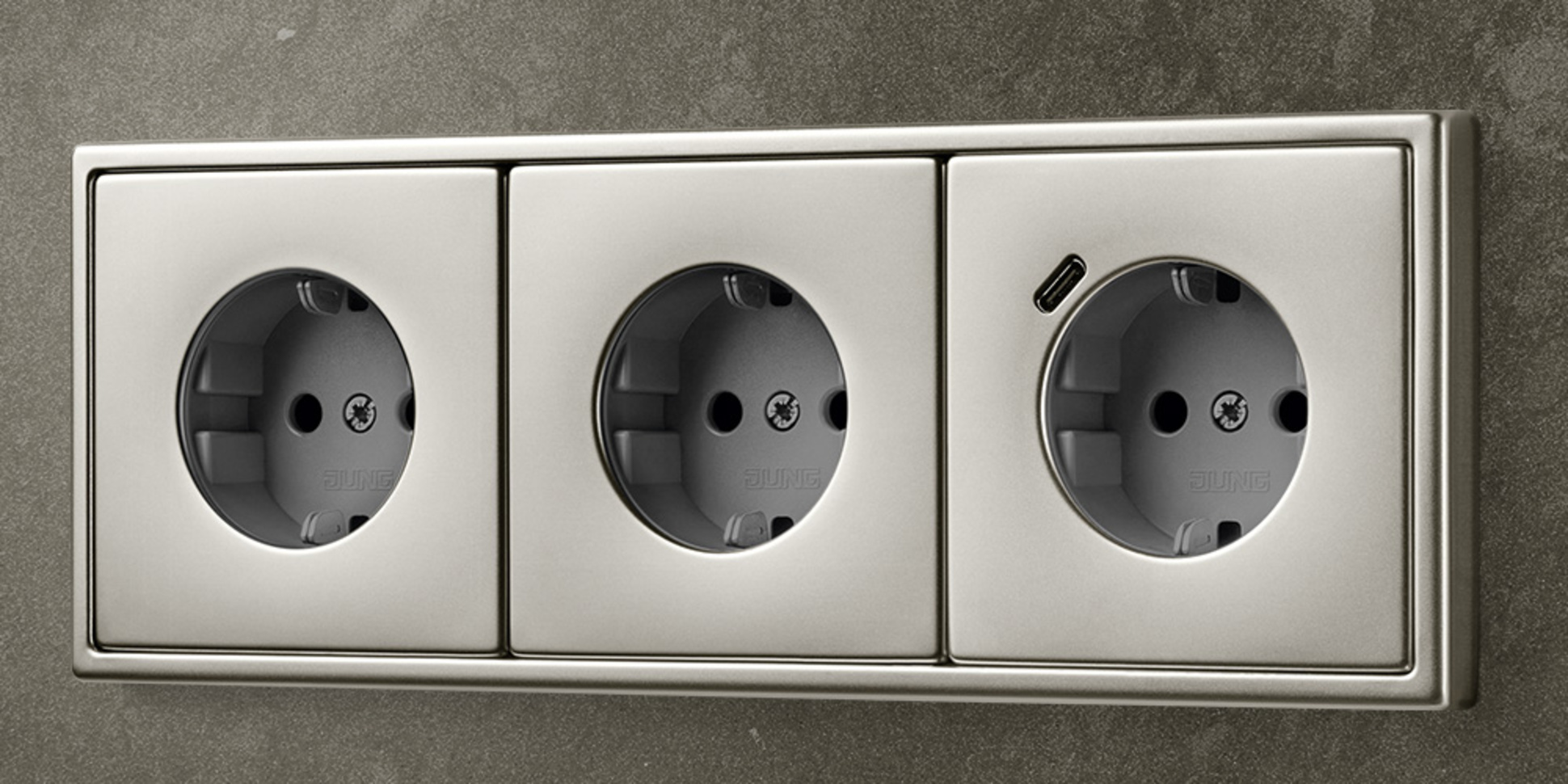 SCHUKO® Steckdosen mit USB bei Marcel Hümmer in Kupferberg